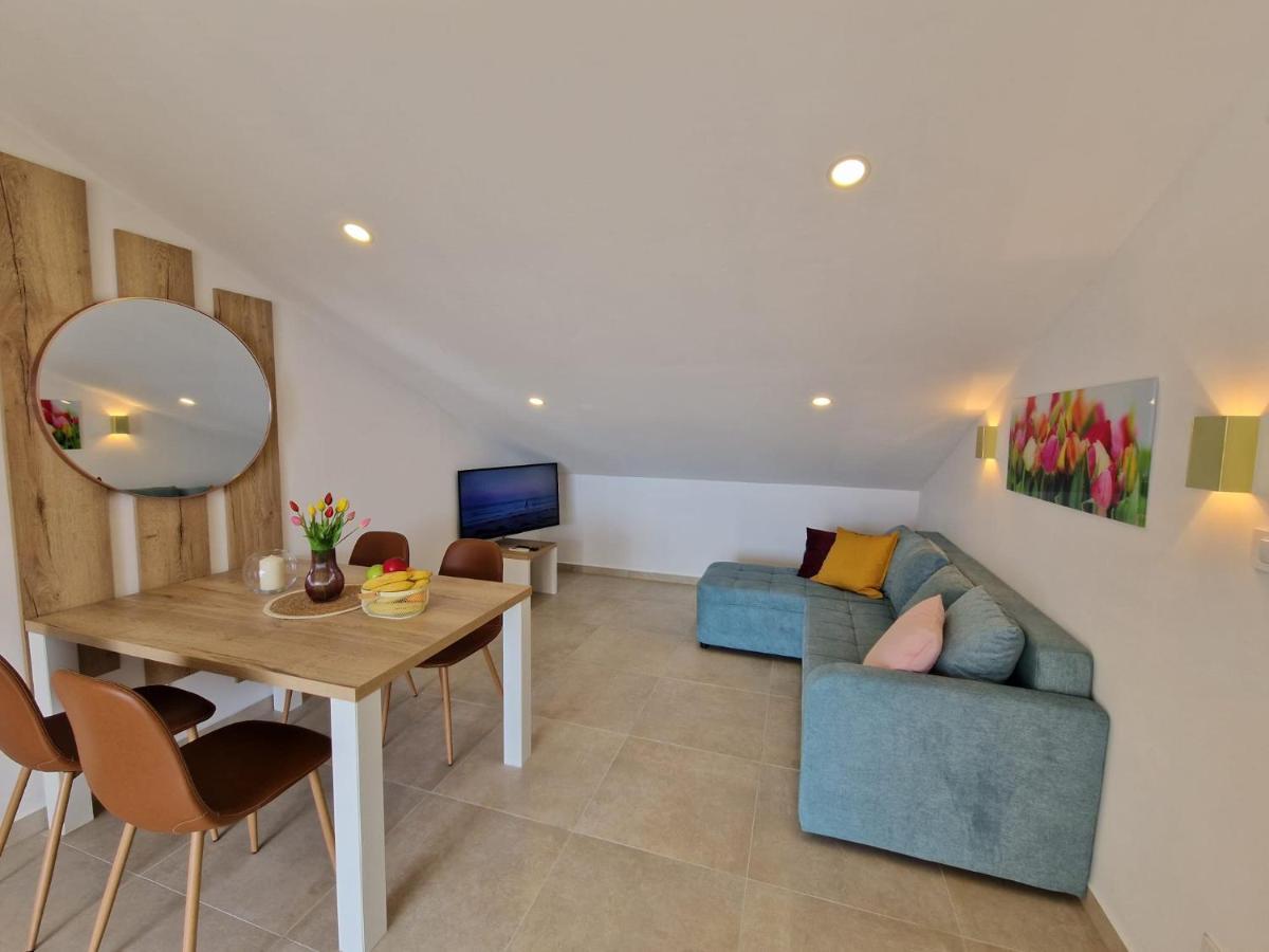 Haus Mit Meerblick Lopar Εξωτερικό φωτογραφία
