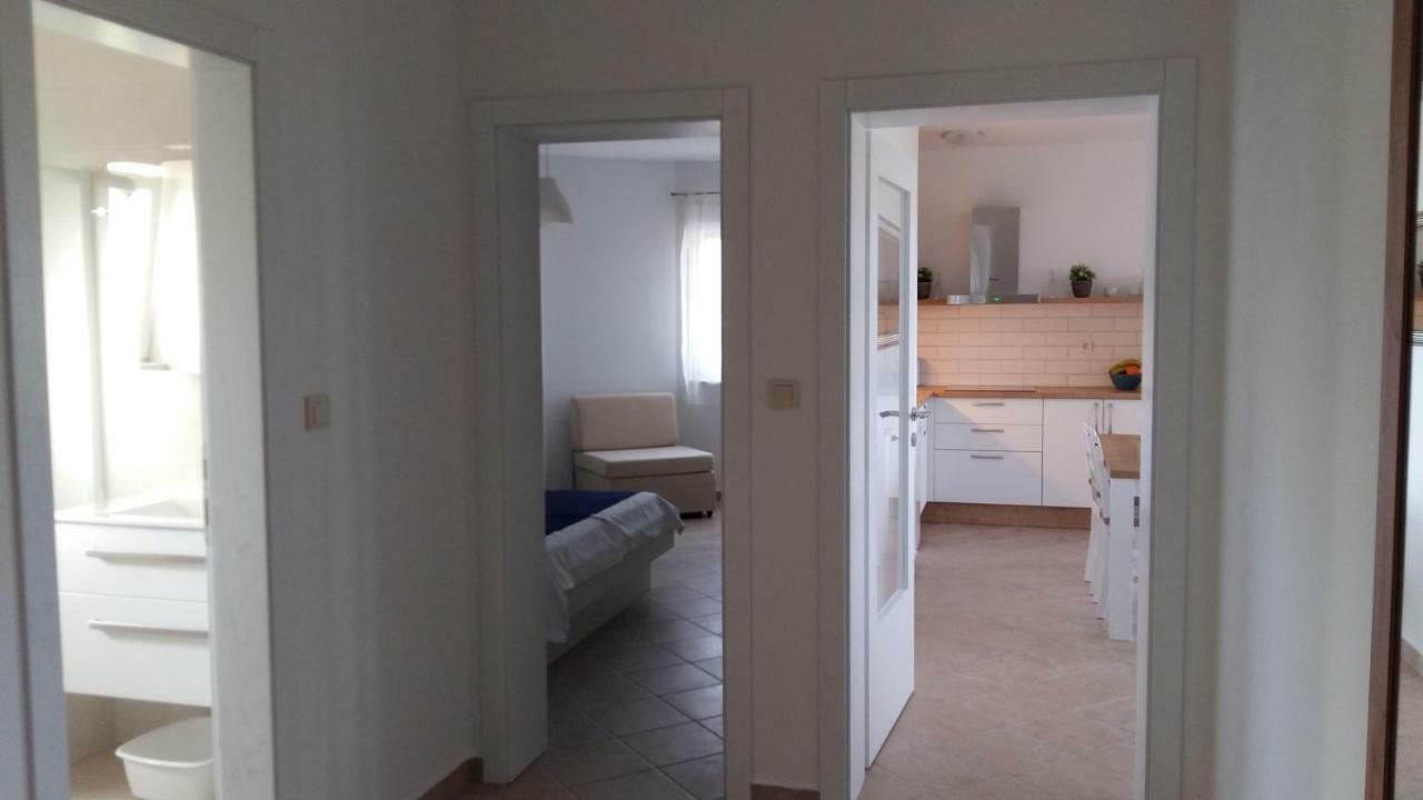 Haus Mit Meerblick Lopar Εξωτερικό φωτογραφία
